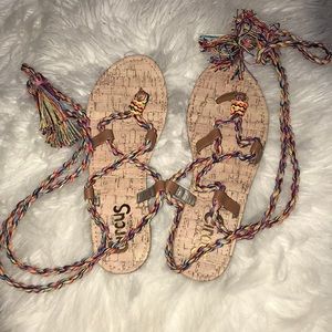 MAKE AN OFFER//sam edelman tie sandals